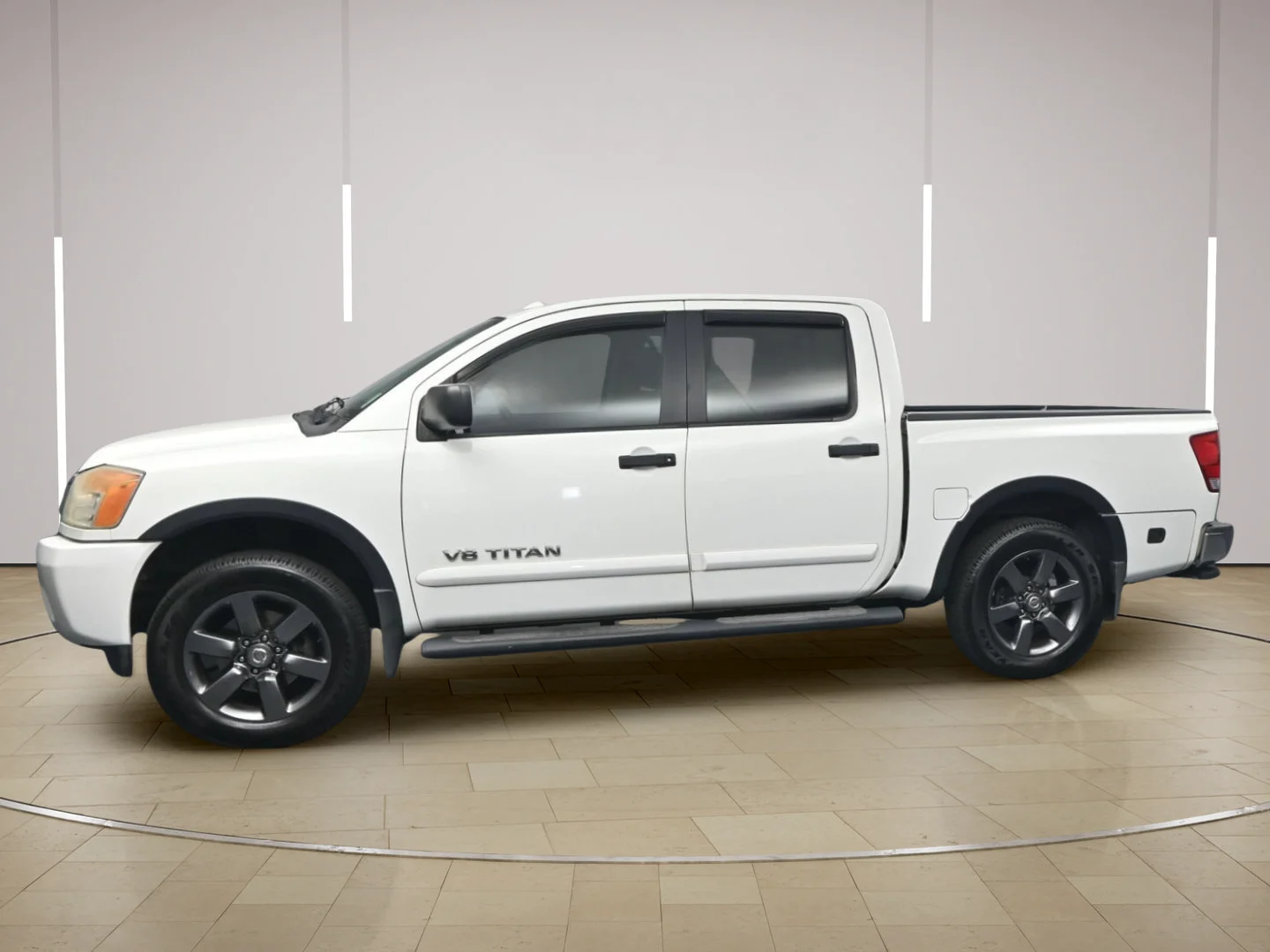 Used 2015 Glacier White Nissan SV image 4