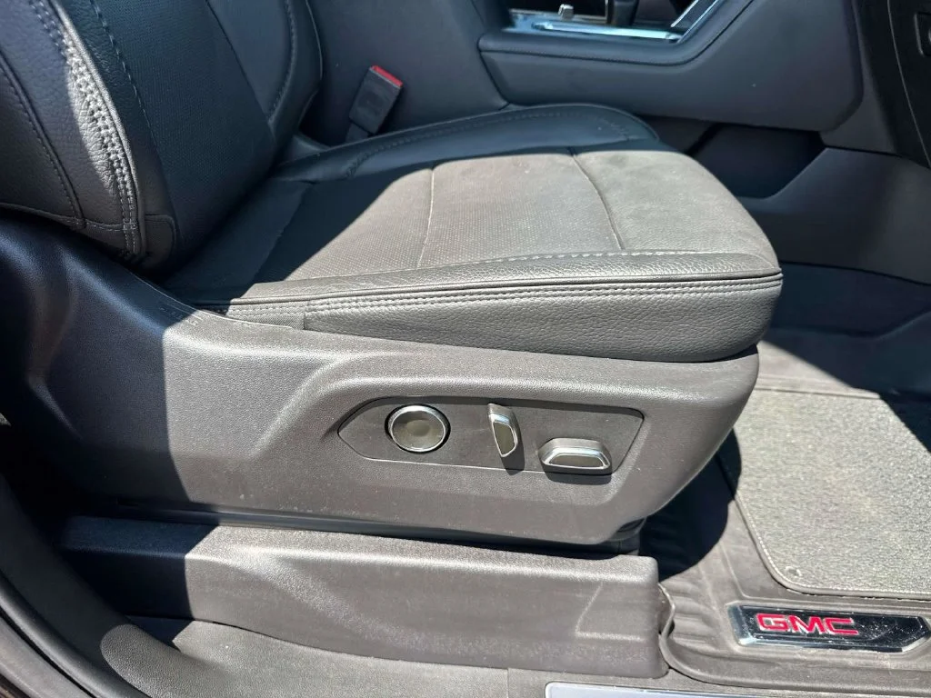 Used 2024 Black GMC Denali image 21