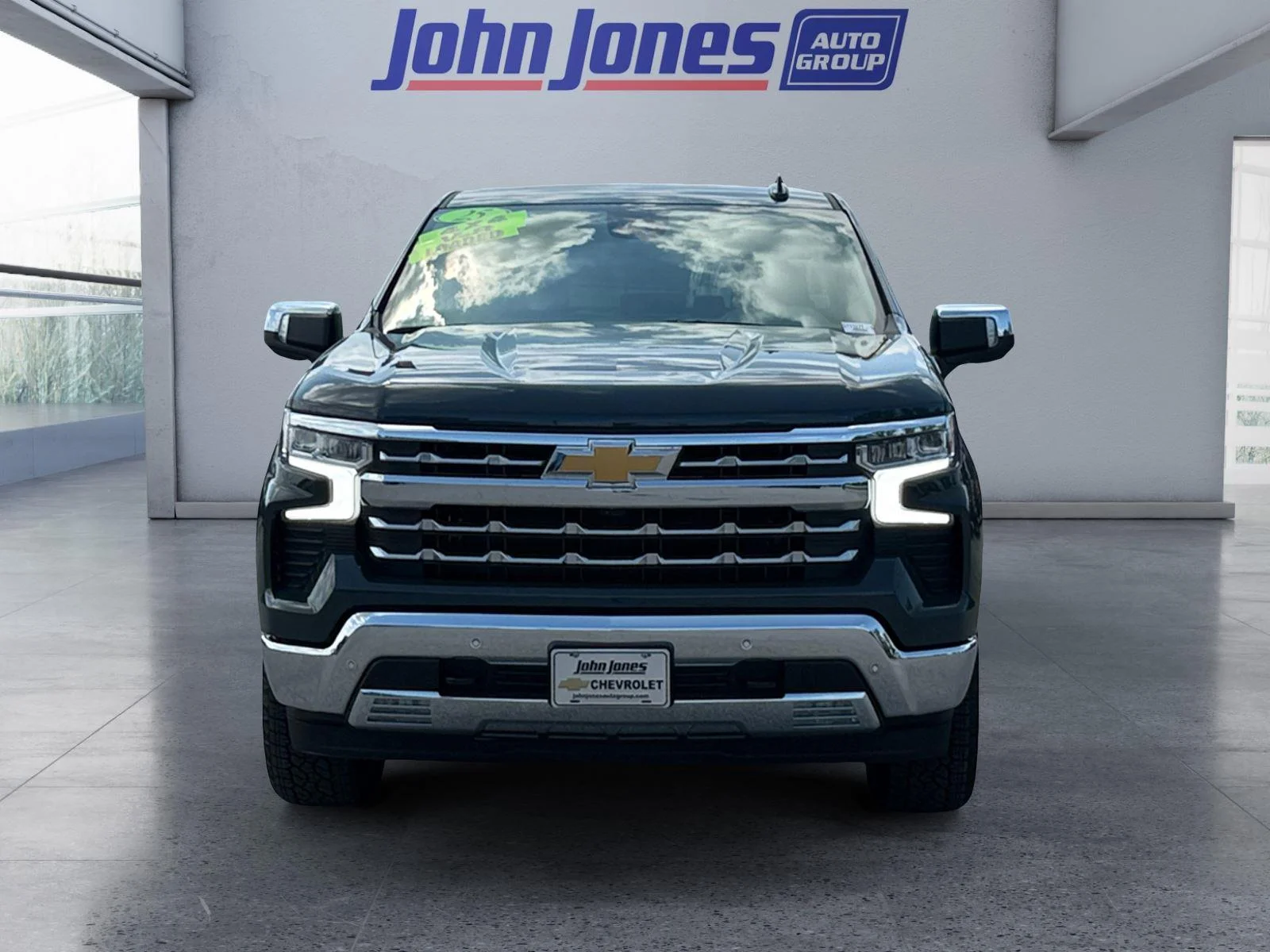Used 2025 Cypress Gray Chevrolet LTZ image 8