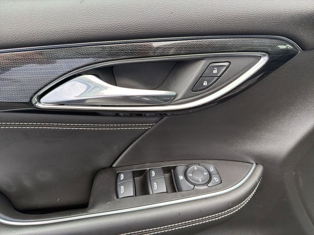 Used 2023 Ebony Twilight Metallic Buick Preferred image 19