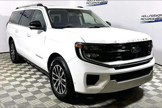 Certified Used 2025 Oxford White Ford Platinum image 30