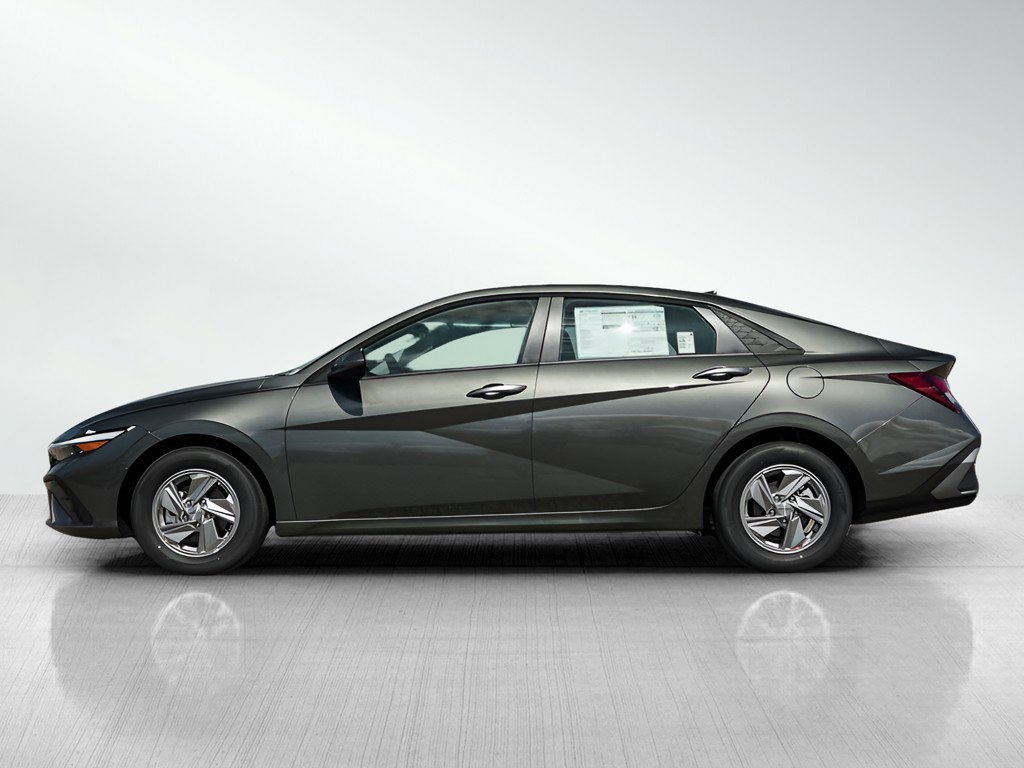New 2026 Amazon Gray Hyundai SE Sedan FWD image 4