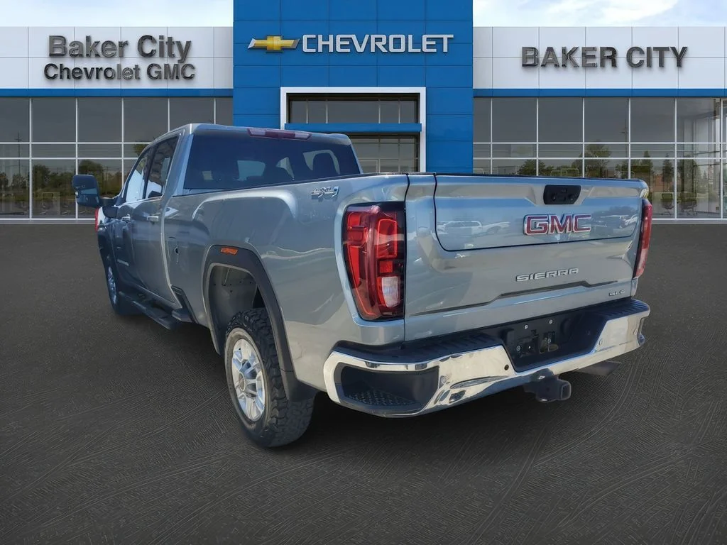 Used 2024 Sterling Metallic GMC SLE image 3