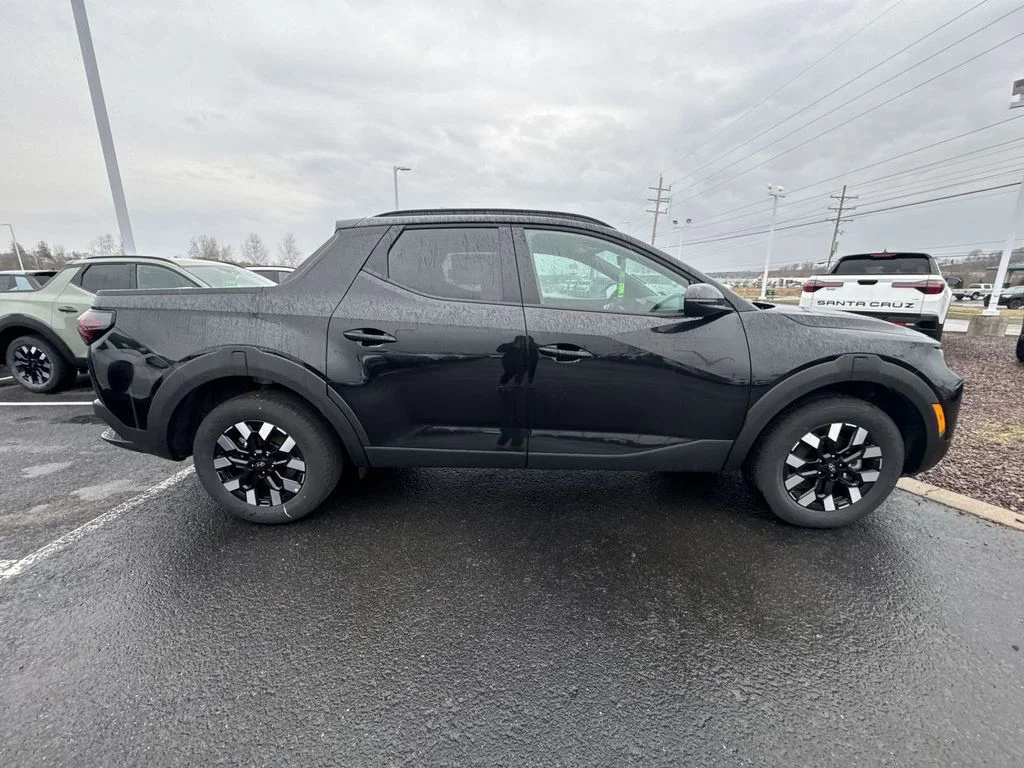 New 2026 Black Hyundai SEL image 9