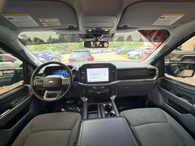 Used 2024 Black Ford XLT image 16