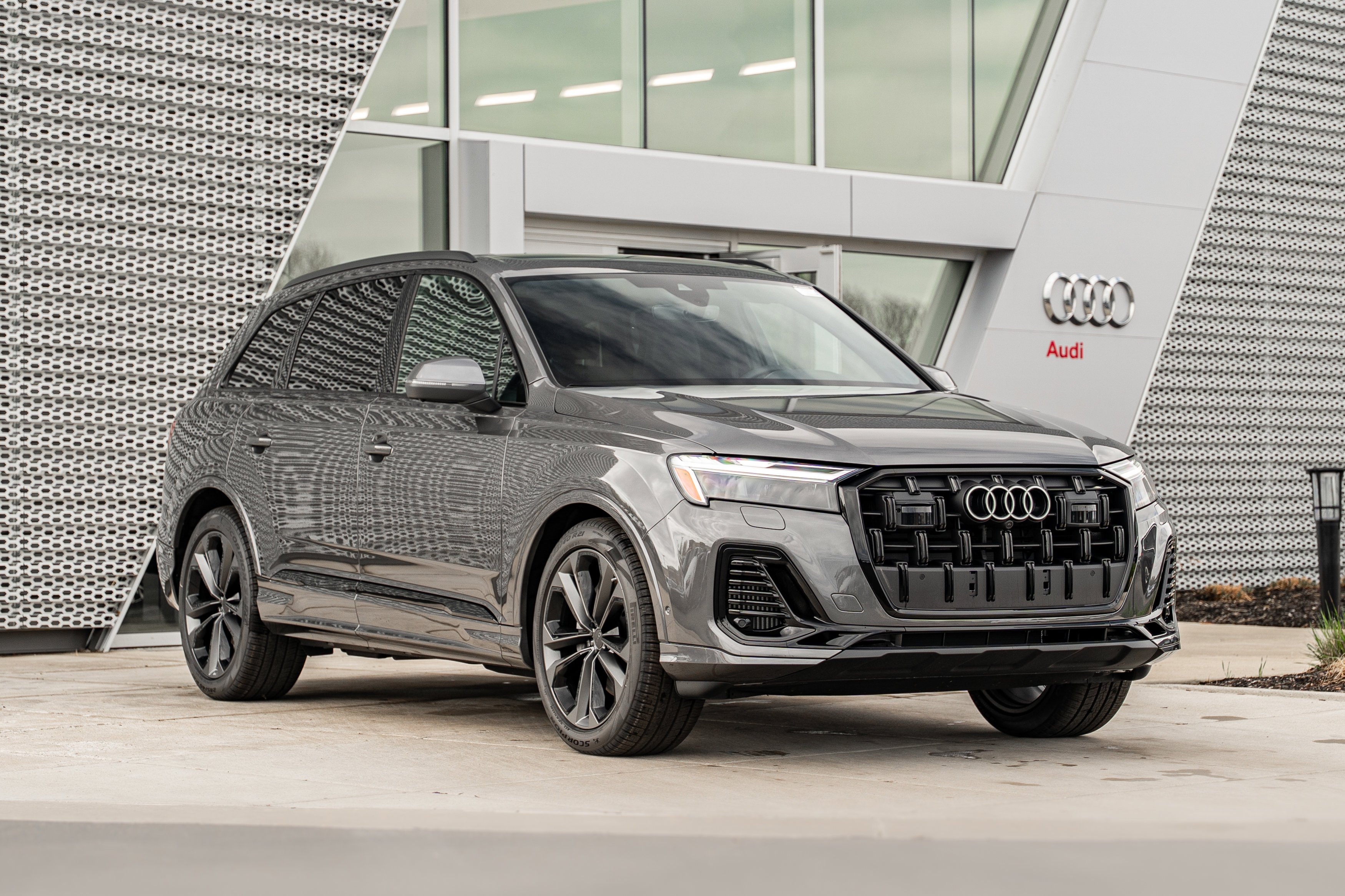 2026 Audi Q7 55 Premium Plus quattro Tiptronic's photo