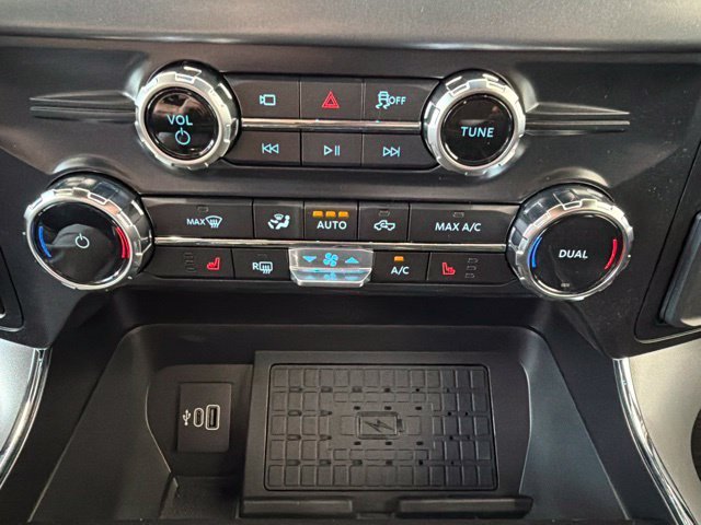 New 2026 Carbonized Gray Metallic Ford XLT image 43