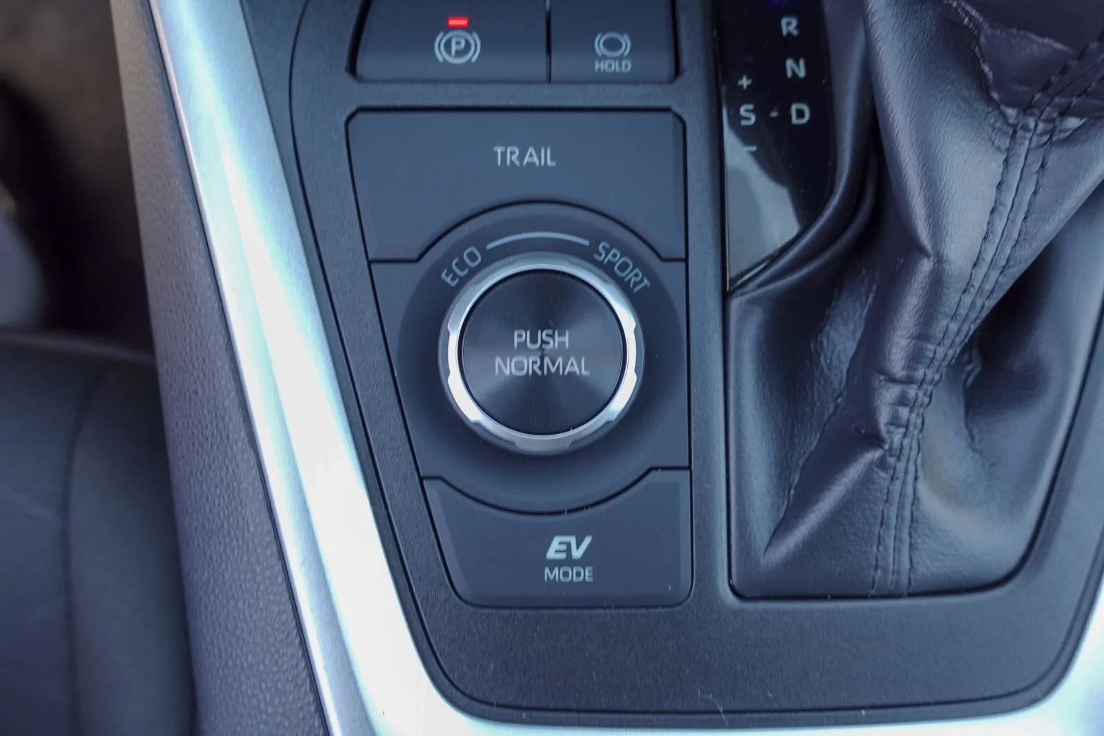 Used 2025 Midnight Black Metallic Toyota XLE image 21