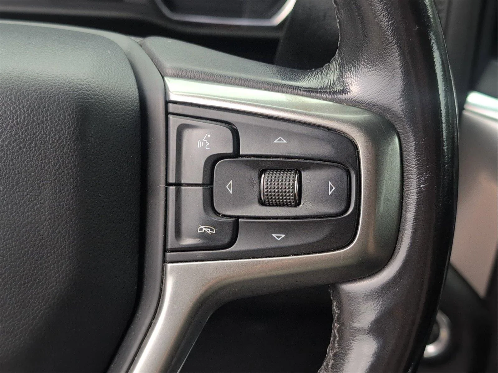 Used 2020 NORTHSKY BLUE METALLIC Chevrolet RST image 23