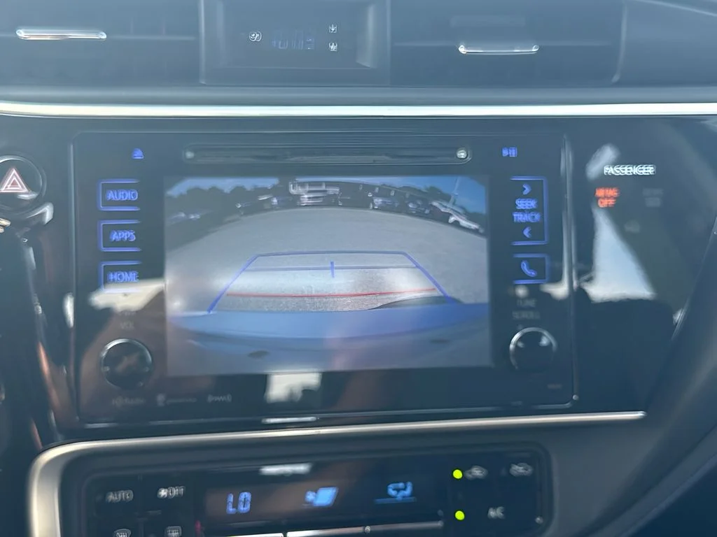 Used 2017 Silver Toyota SE image 13