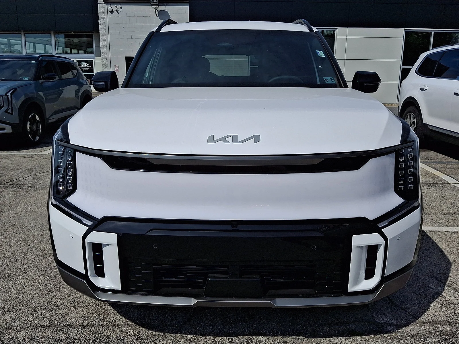 New 2026 White Kia GT-Line image 3