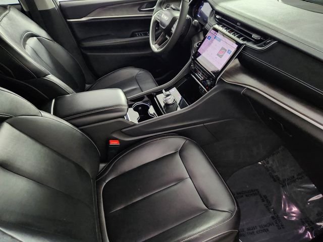 Used 2023 White Jeep Limited image 16