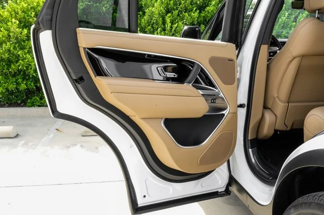 New 2026 Fuji White Land Rover SE image 56