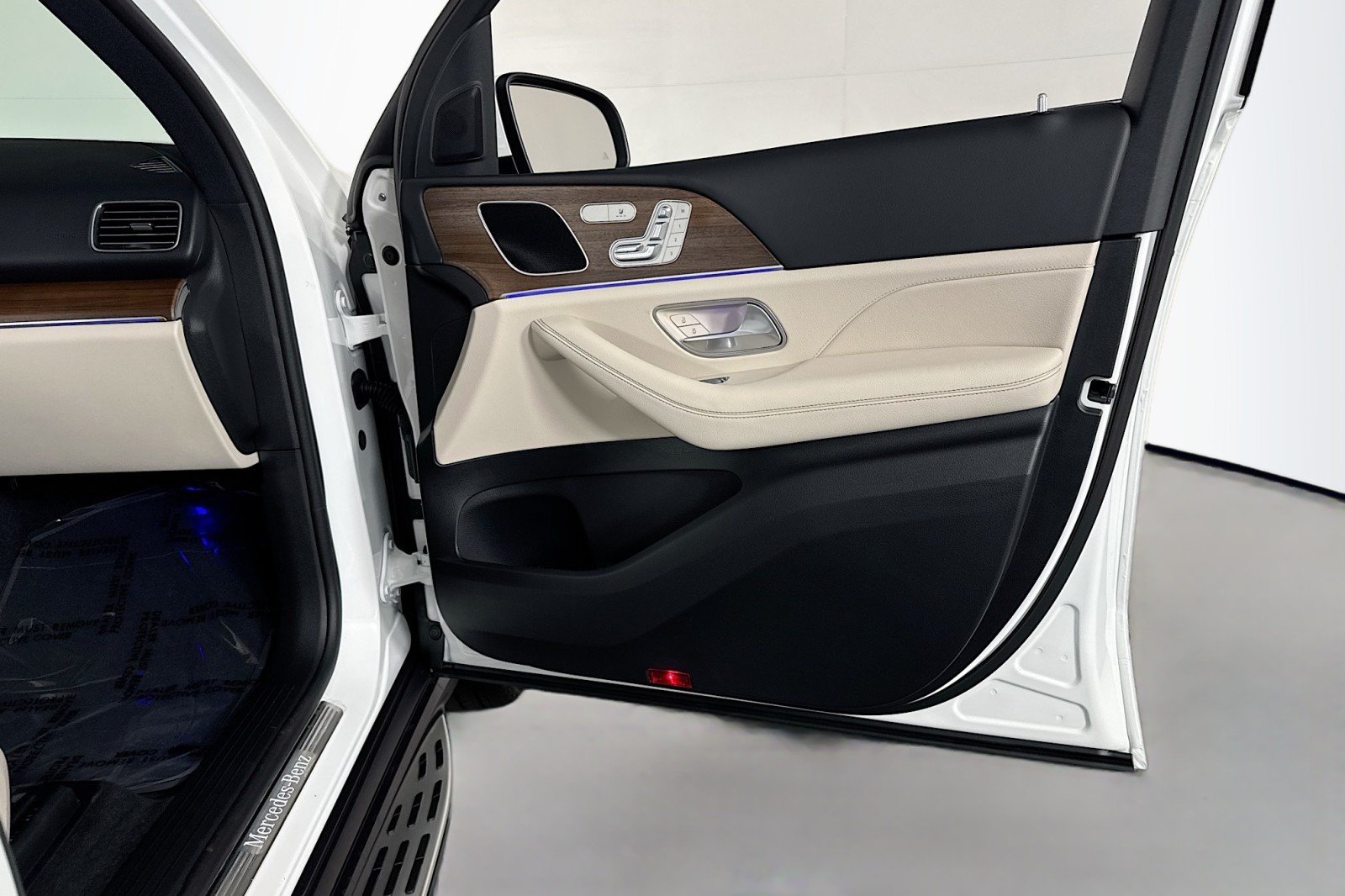 New 2026 Polar White Mercedes-Benz GLE 350 SUV image 23