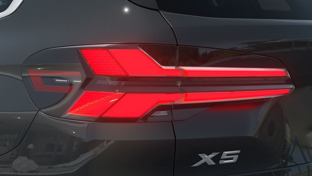 New 2026 Dravit Grey Metallic BMW xDrive50e image 32