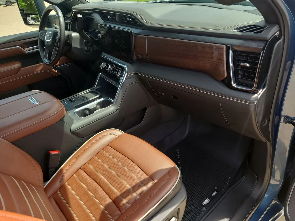 Used 2025 Blue GMC Denali Ultimate image 13