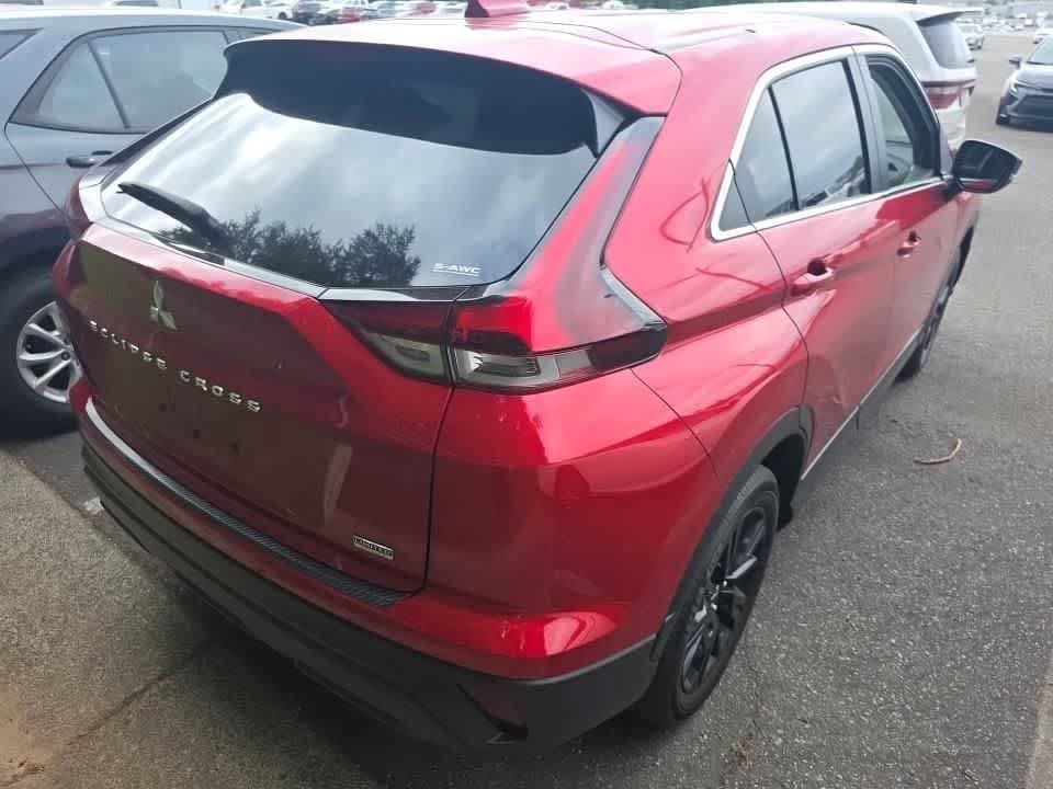 Used 2025 Red Diamond Mitsubishi LE image 3