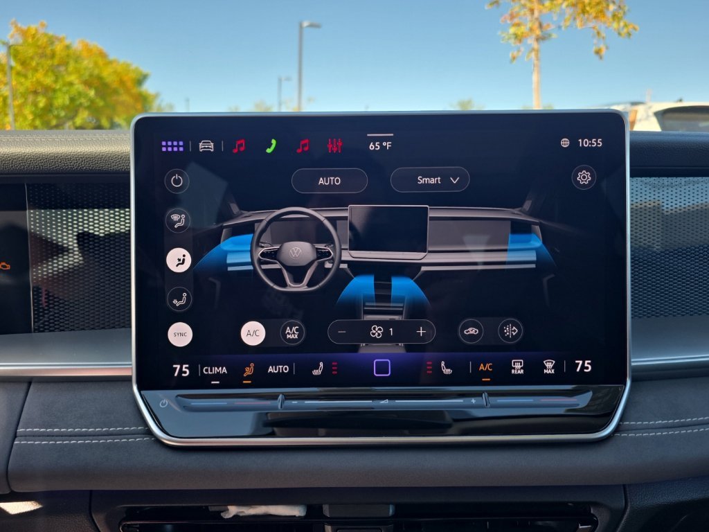 Certified Used 2026  Volkswagen SE image 18