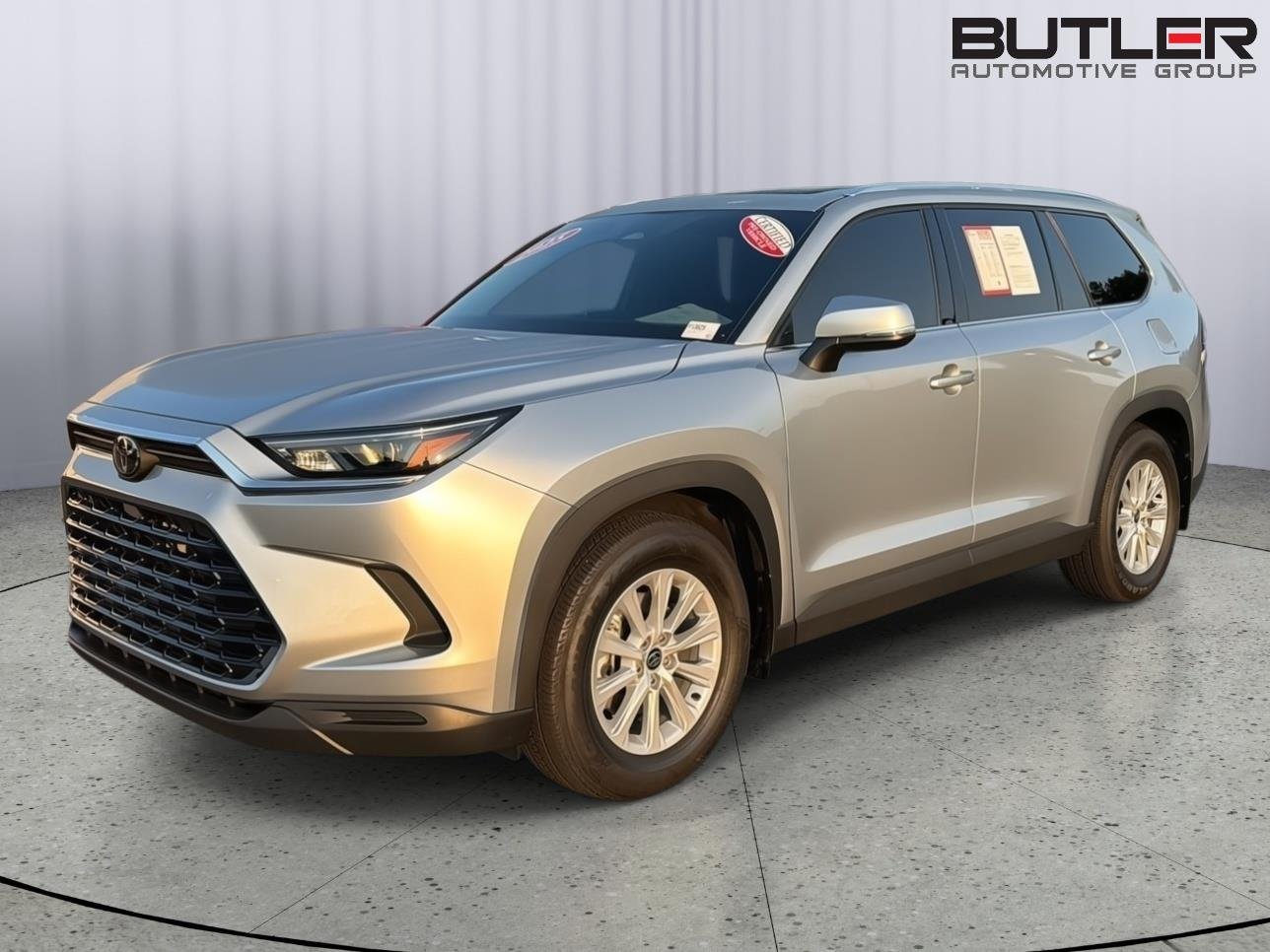 Certified Used 2025 Celestial Silver Metallic Toyota XLE image 2
