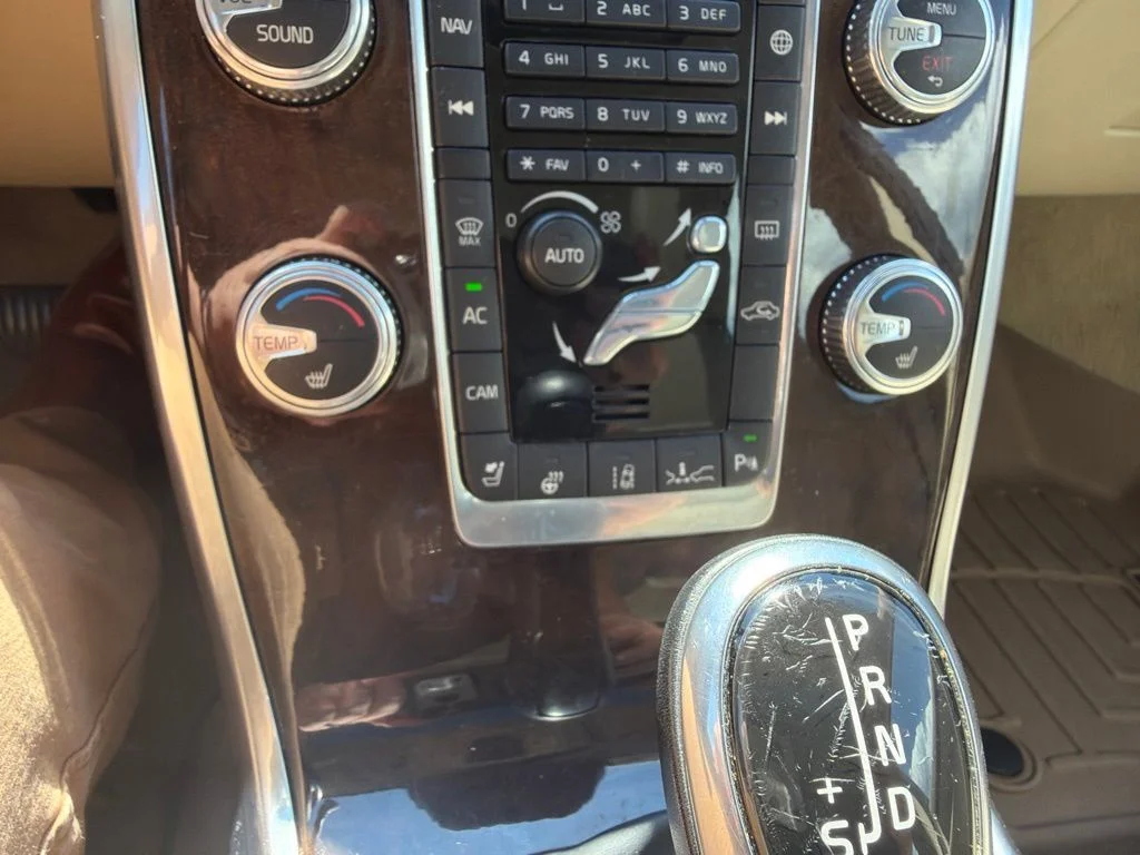 Used 2015 Blue Volvo T6 Platinum image 14
