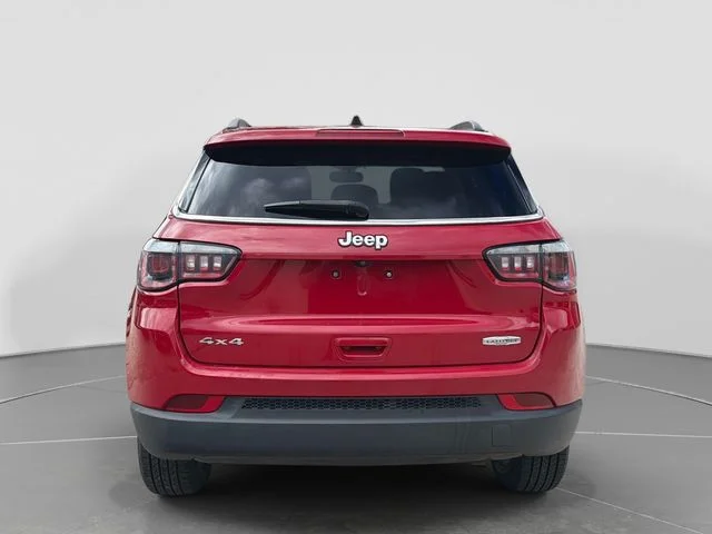 Used 2019 Red Jeep Latitude image 5