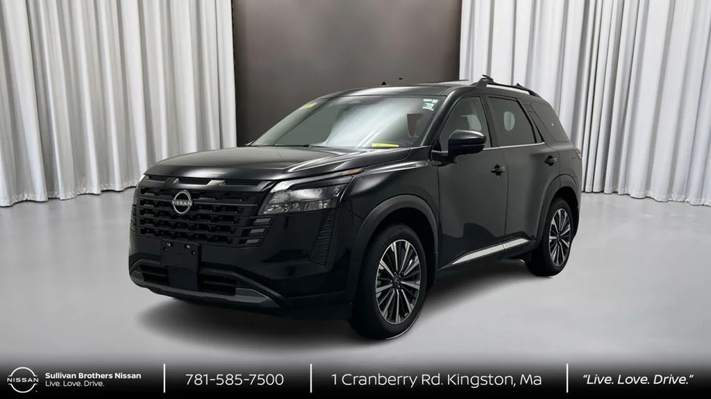 2026 Nissan Pathfinder Platinum 4WD's photo