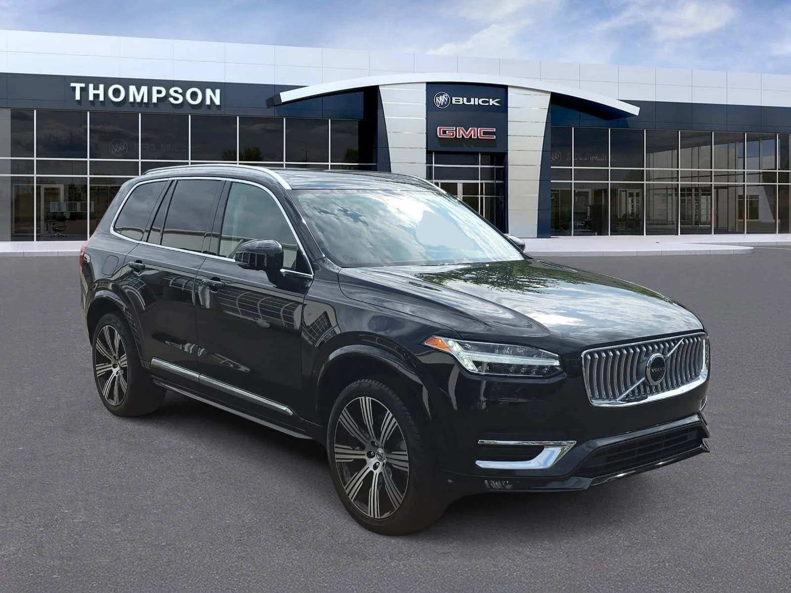 2024 Volvo XC90 B5 Plus Bright theme 4WD's photo