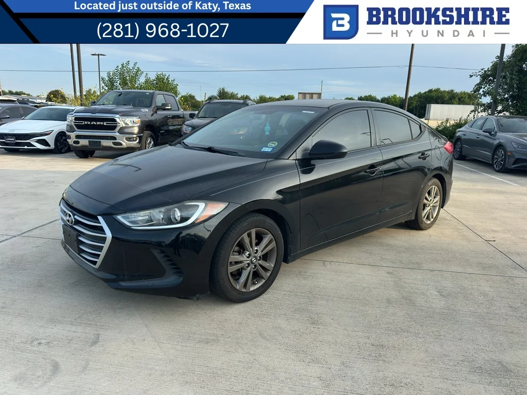 Used 2017 Phantom Black Hyundai SE image 1