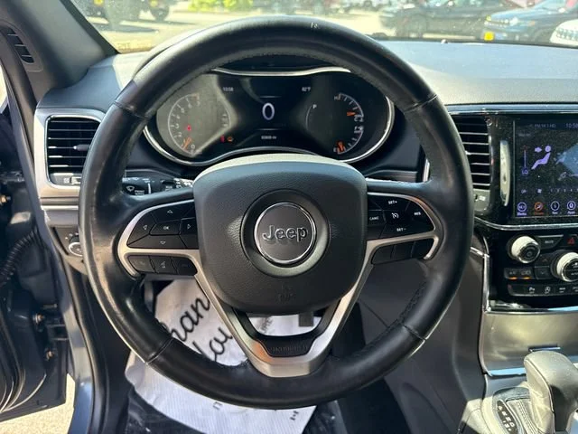 Used 2019 Pacific Blue Clearcoat Jeep Limited image 18