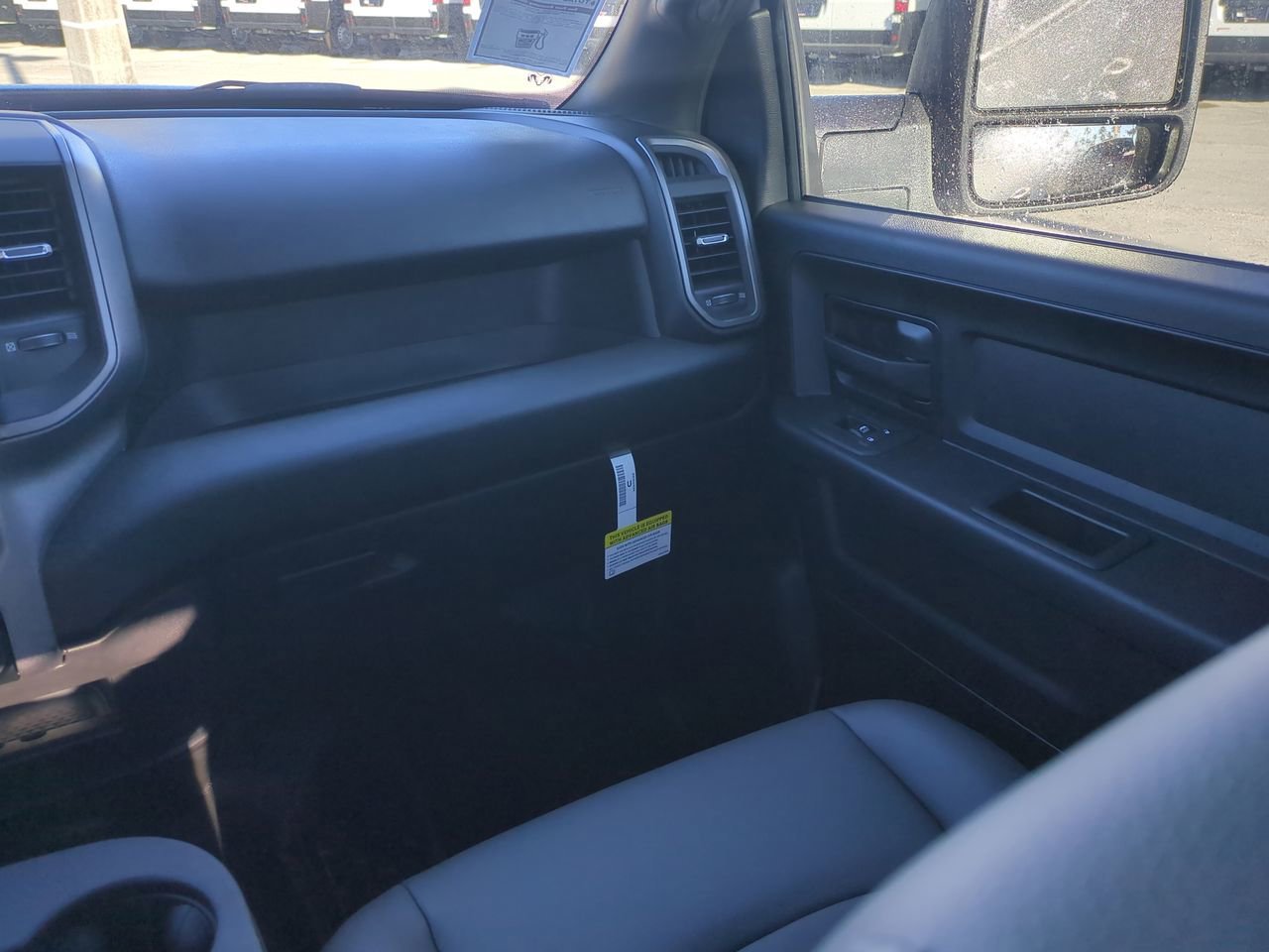 New 2026 Bright White Clearcoat RAM Tradesman image 15
