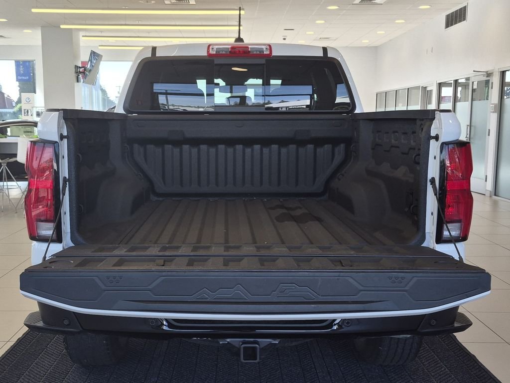 Used 2026 White Chevrolet Z71 image 8
