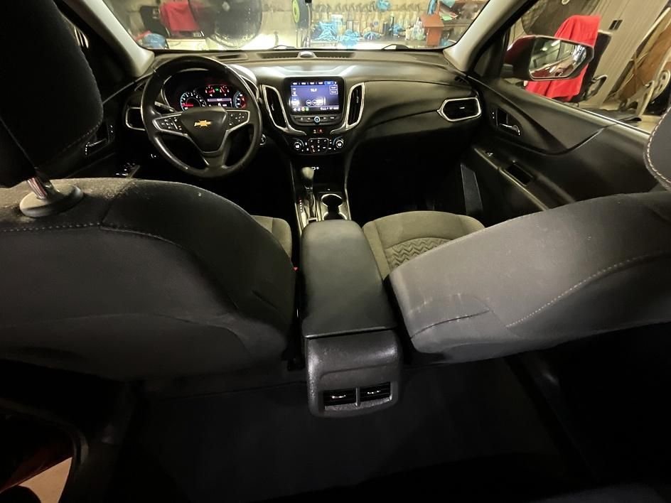 Used 2022 Red Chevrolet LT image 3