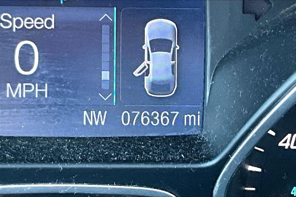 Used 2015 Silver Ford SE image 19