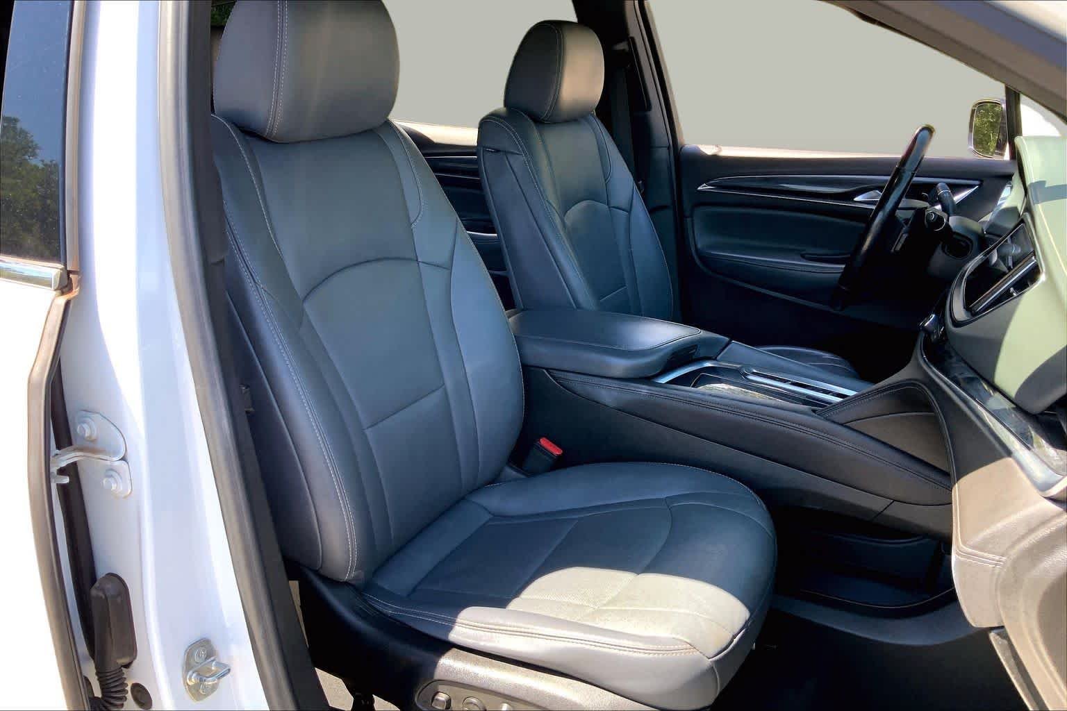 Used 2022 Summit White Buick Premium image 9
