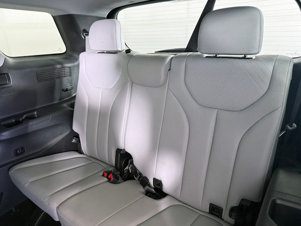 Used 2024 Black Hyundai SEL image 39
