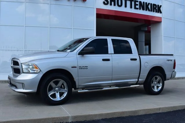 Used 2014 Silver Ram Express image 2