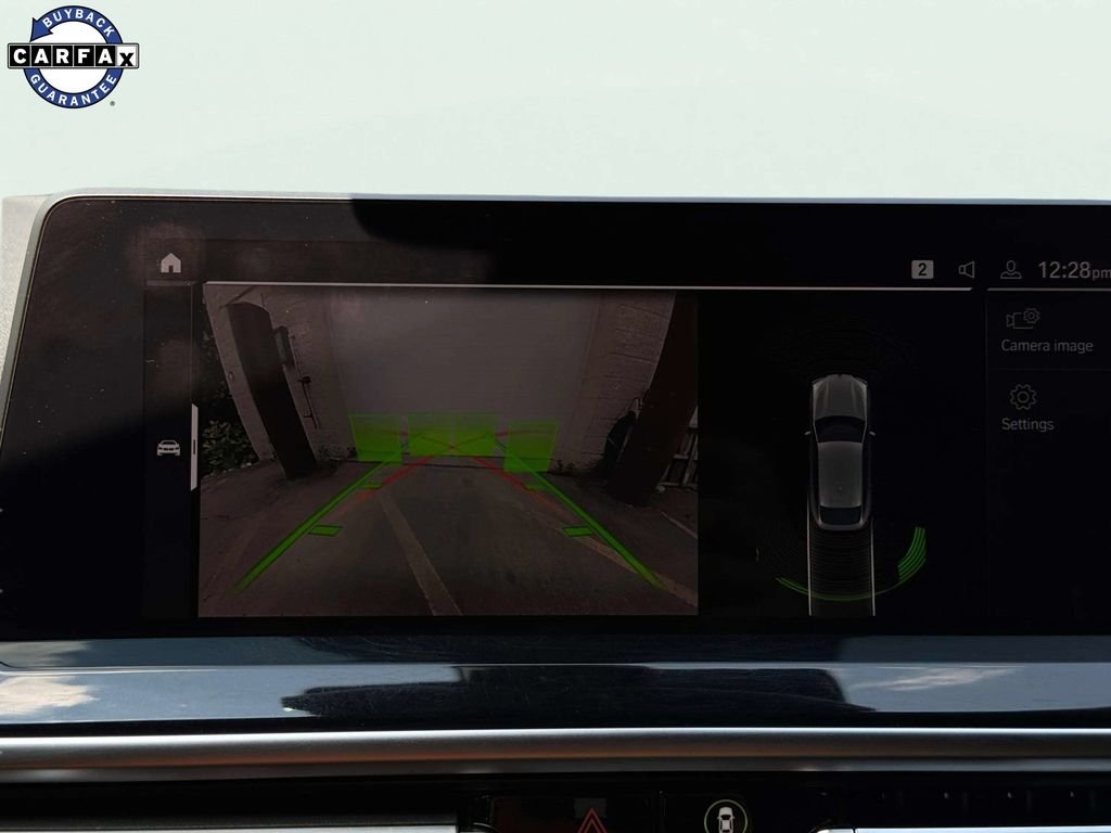 Used 2022  BMW xDrive30i image 14