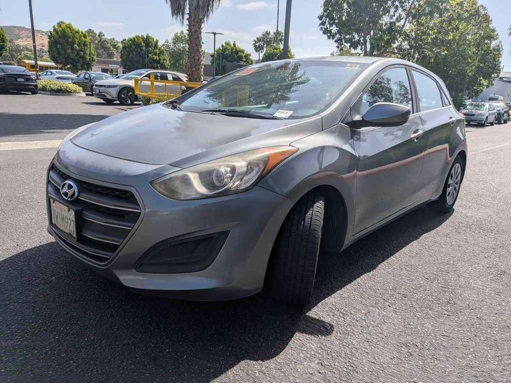 Used 2017 Gray Hyundai Base image 3