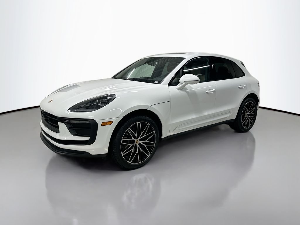 2026 Porsche Macan Base