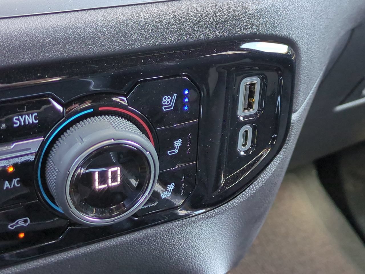 Used 2025 Sterling Gray Metallic Chevrolet High Country image 22