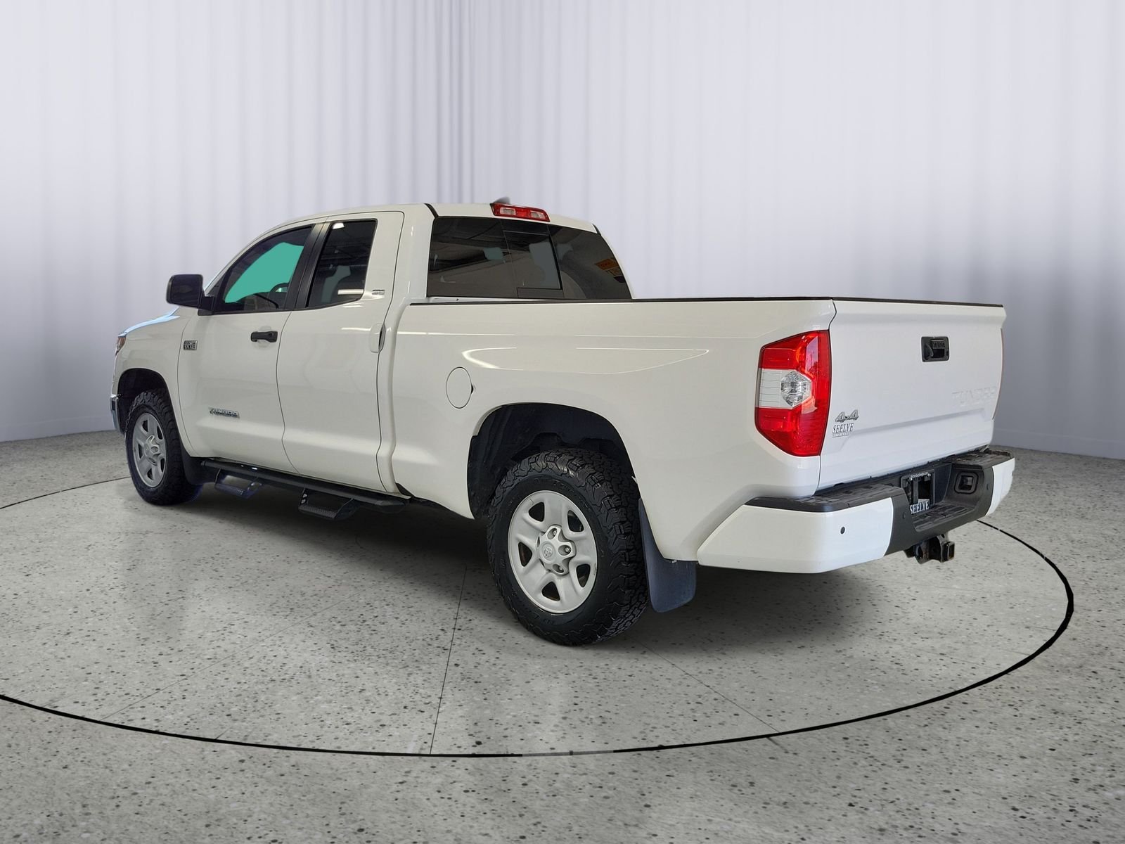 Used 2021 White Toyota SR5 image 3