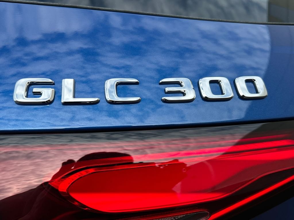 New 2027 Starling Blue Metallic Mercedes-Benz GLC 300 image 30