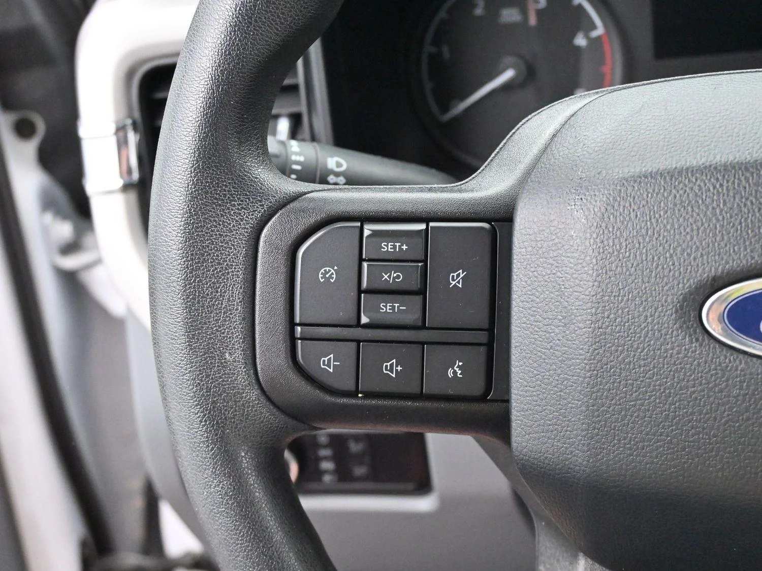 Used 2023 Oxford White Ford XL image 16