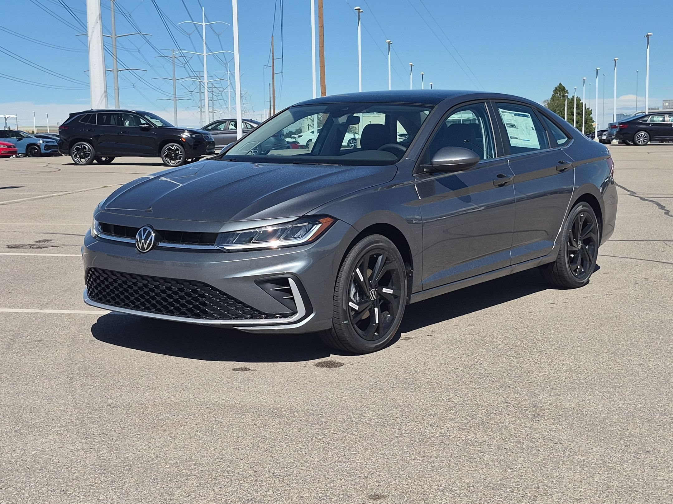 New 2027 Platinum Gray Metallic Volkswagen SE image 8