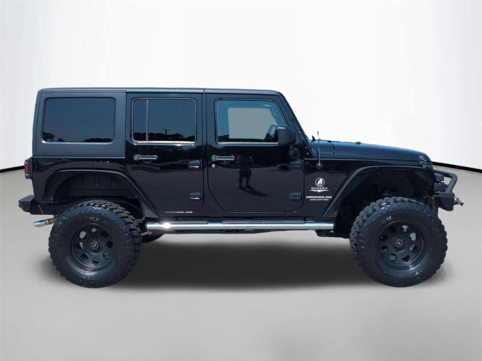 Used 2012 Black Jeep Sahara image 6