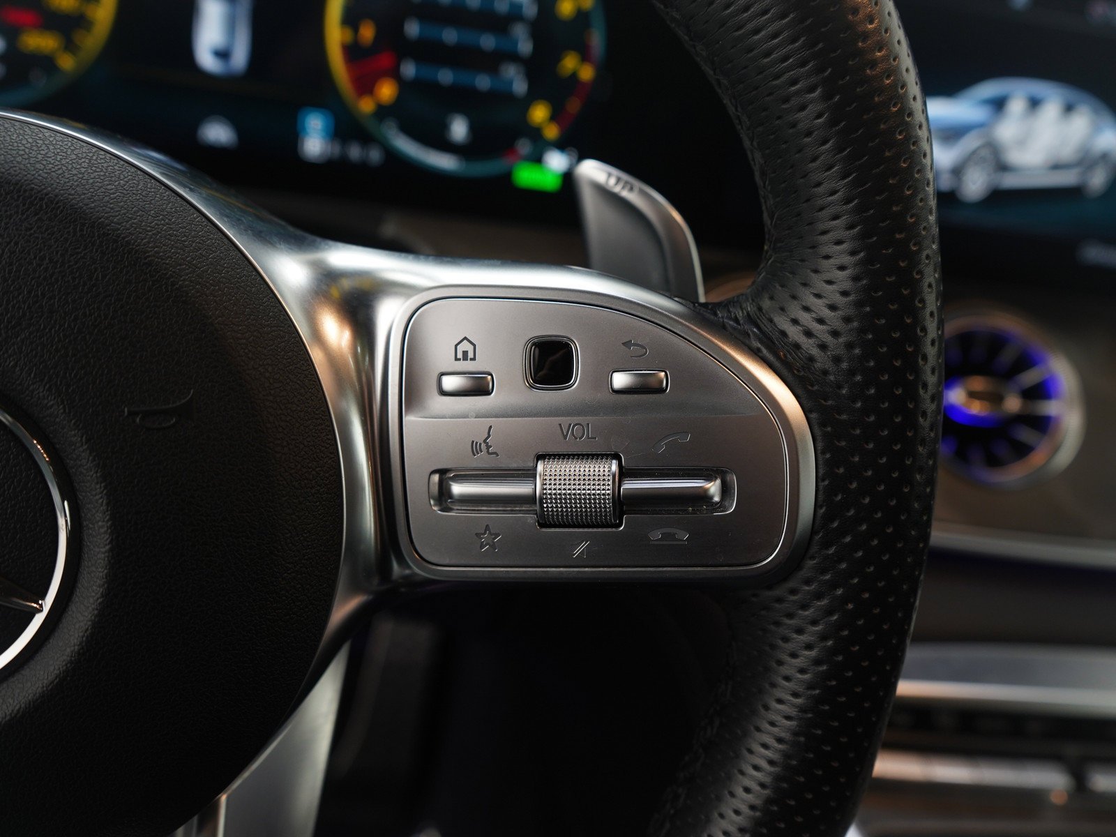 Used 2019 Polar White Mercedes-Benz Base image 29