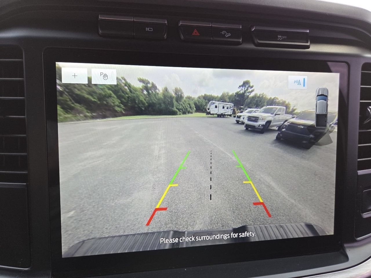 Used 2022 White Ford XL image 12
