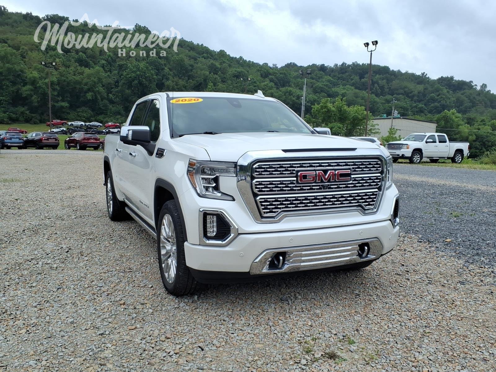 Used 2020 White Frost Tricoat GMC Denali image 2