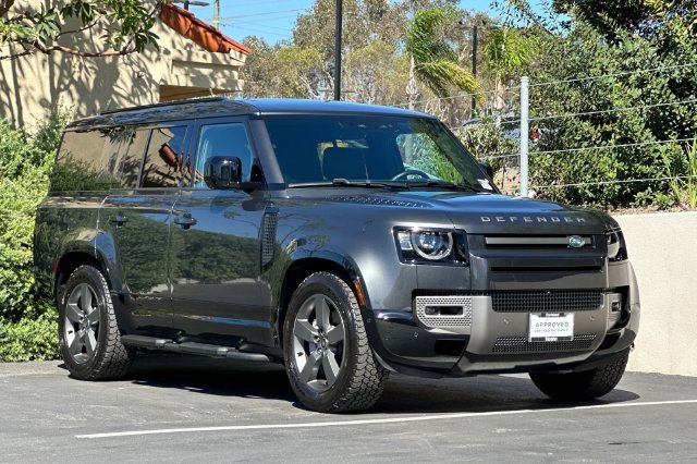Used 2025 Gray Land Rover X-Dynamic SE image 7