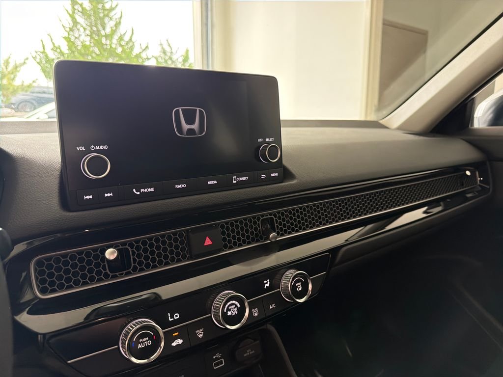 Used 2024  Honda LX image 15